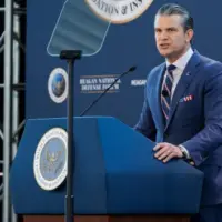 getty_hegseth_120825134291