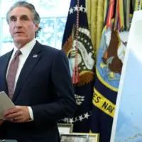 getty_doug-burgum-gty-jef-251222_1766411368394_hpmain381832