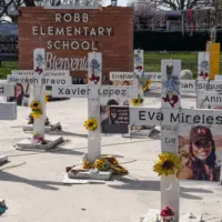 getty_uvalde_0105809023