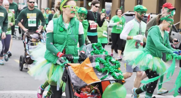 st-patricks-day-dash-stroller