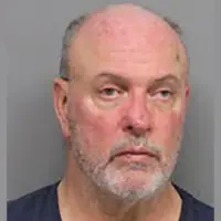 news_floydwilliamparrot_32726994981