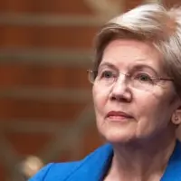 getty_elizabethwarren_040226450385