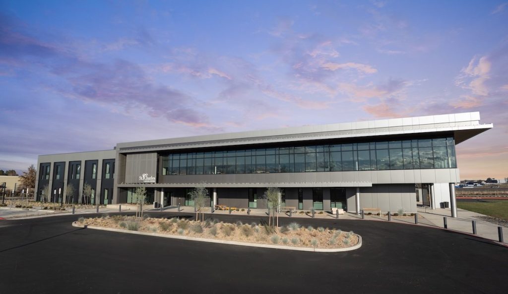 St. Charles Celebrates Opening of Cancer Center in Redmond April