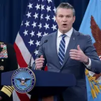 getty_hegseth_04212640352