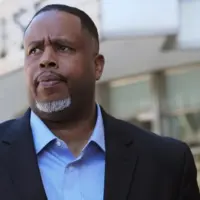 g_damonjones_042826290768