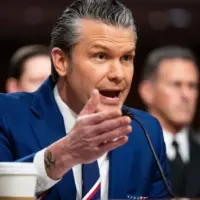 getty_hegseth_043026206402