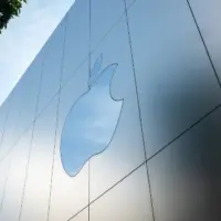 getty_apple_050626901404