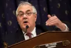 getty_barneyfrank_052026233895