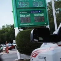 getty_gasprices_060426931335