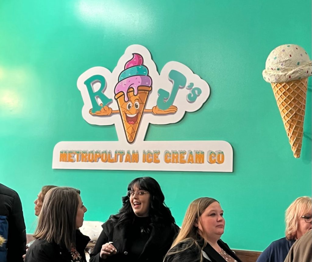 Rjs Metropolitan Ice Cream Officially Open After Ribbon Cutting Wkhm