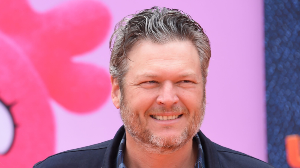 Blake Shelton Announces 2023 Back To The Honky Tonk Tour Featuring   Shutterstock 1384475000 