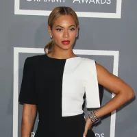 Beyonce arrives at the 55th Annual Grammy Awards at the Staples Center on February 10^ 2013 in Los Angeles^ CA