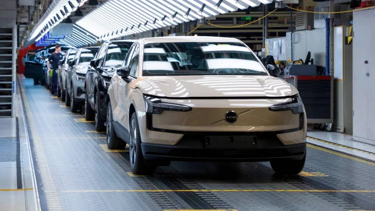 cropped-347923_ex30_start_of_production_at_volvo_car_gent992408