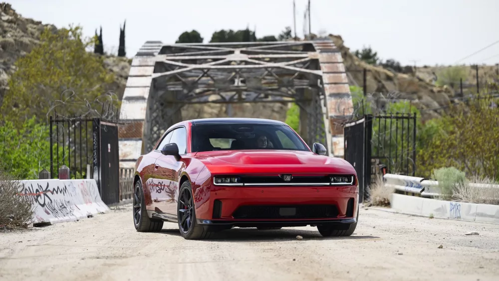 2025-dodge-charger-daytona-ev-164-67ed56e270dca