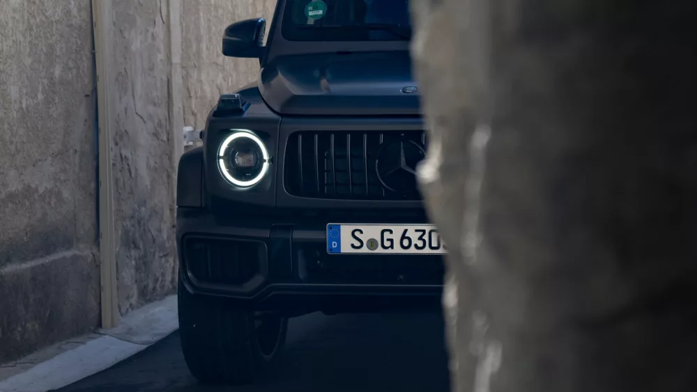 mercedes-g63-close-up256134