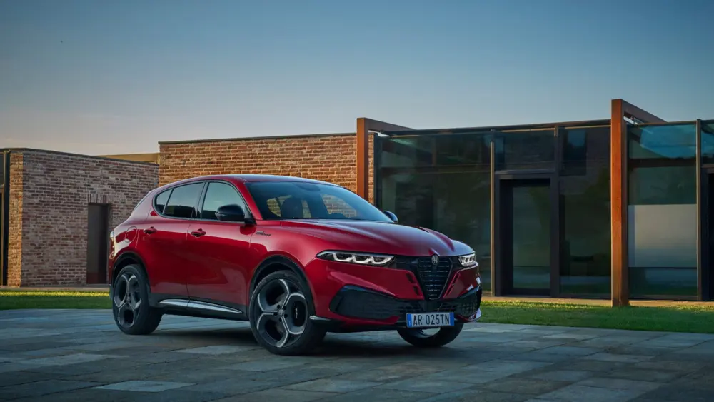 2026-alfa-romeo-tonale-exterior-pr-101-68ee8c0b6d741