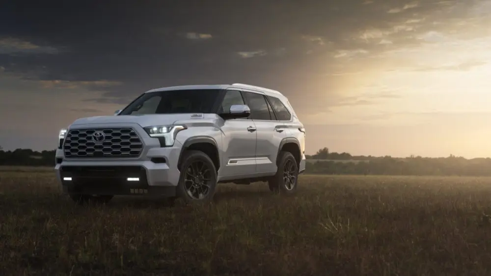 2025-toyota-sequoia248365