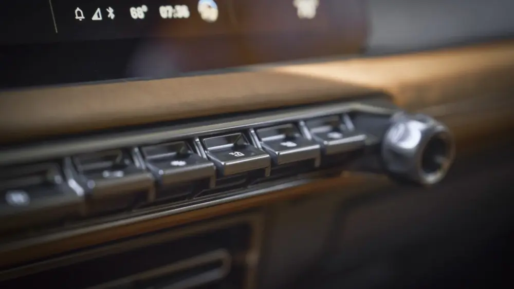 scout-traveler-int-3552523