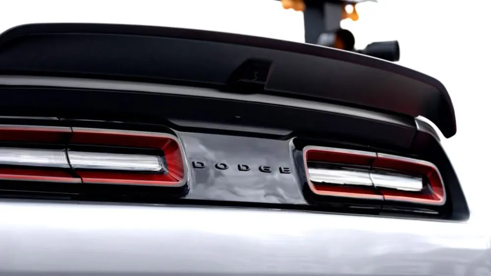 dodge_last_call_powered_by_roadkill_nights_vegas_hosts_debut_of_1025-horsepower_dodge_challenger_srt_demon_170-copy-1024x576653063-1