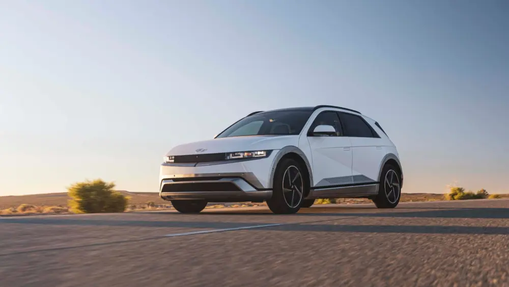 2026-hyundai-ioniq-5-117-68e54d3c1aade