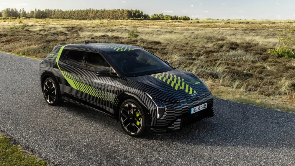 original-29240-kia-ev4-gt-tannistest-highres-1-68ff78489daa6