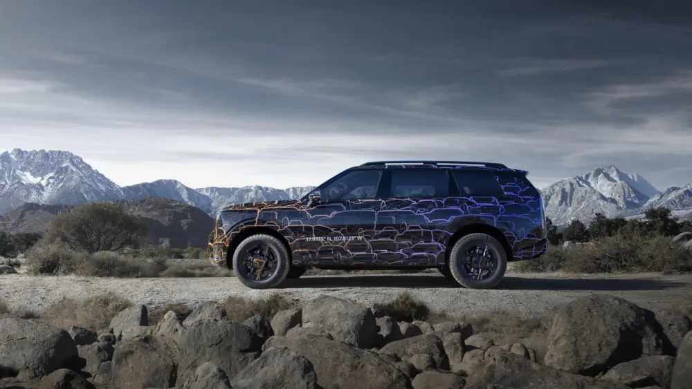 23843-kia-america-reveals-custom-2027-camouflage-telluride-69028383be7c0