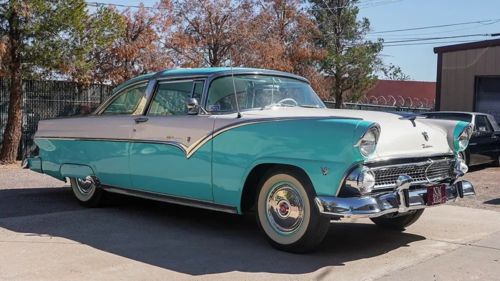 1955-ford-crown-hero407276