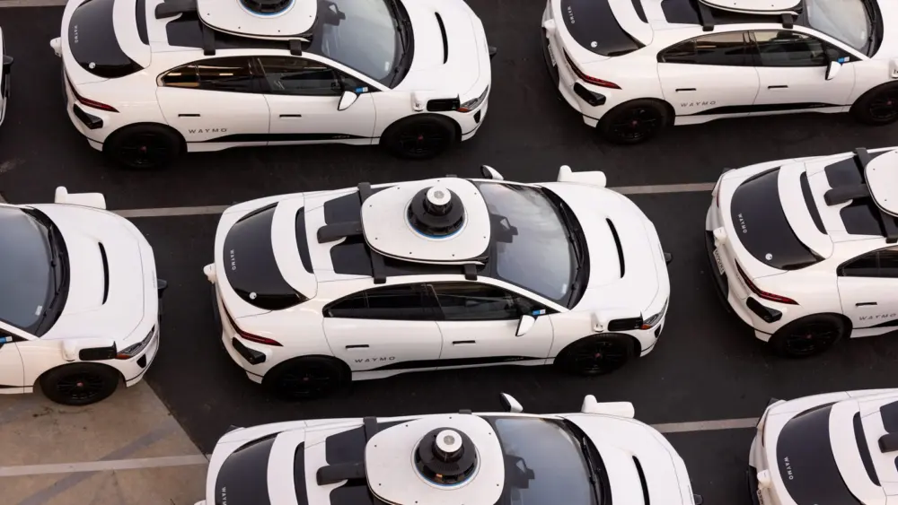 l-intro-1762544697638742