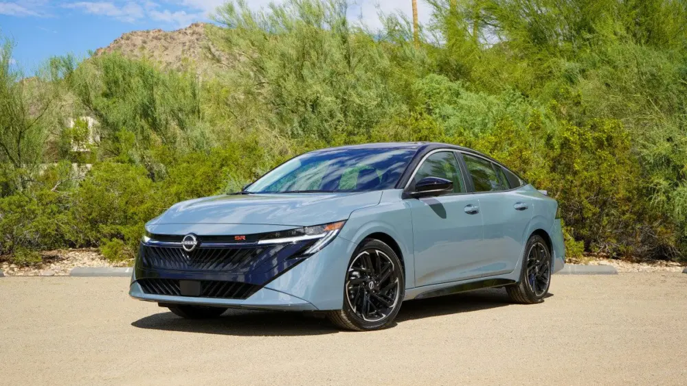 2026-nissan-sentra-sr-grey-desert-1261908