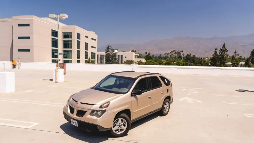 aztek-sale-griffin-riley-ilce-1-07-02-25-8-1-1024x683