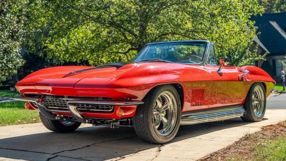 1967-chevrolet-corvette-hero-2648445