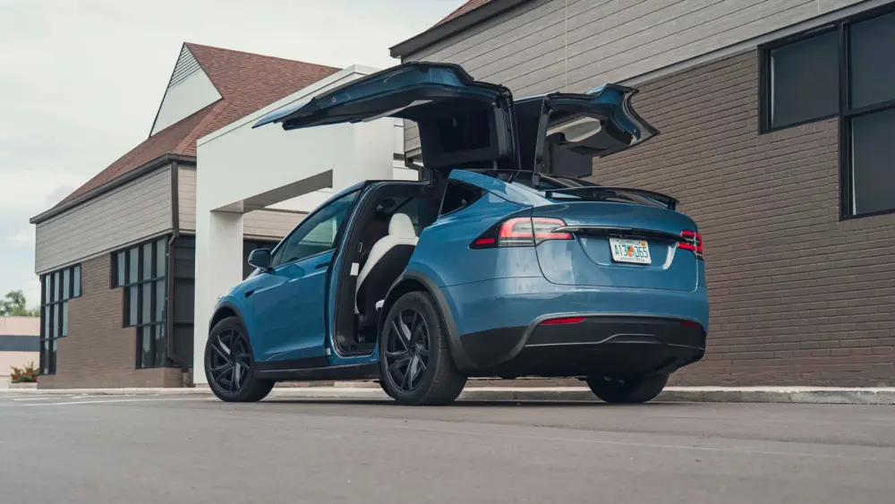 2026-tesla-model-x-166-690cc64ec9e1f