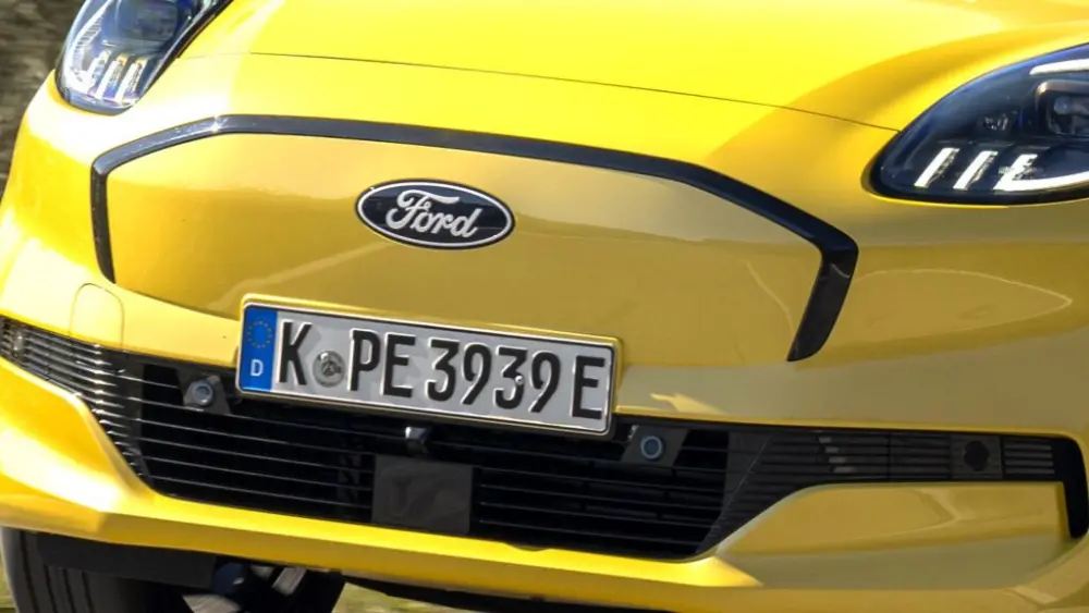 puma_gen-e_electric_yellow_007-copy-1024x576245046-1