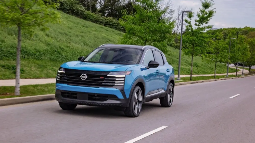 2025-nissan-kicks812648