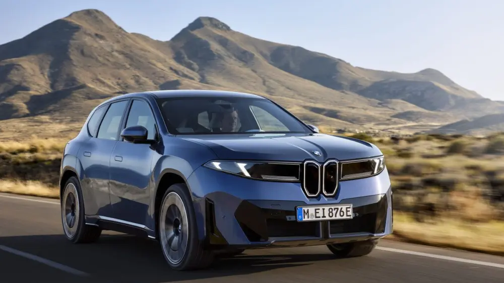 bmw-ix3-highway-driving408120