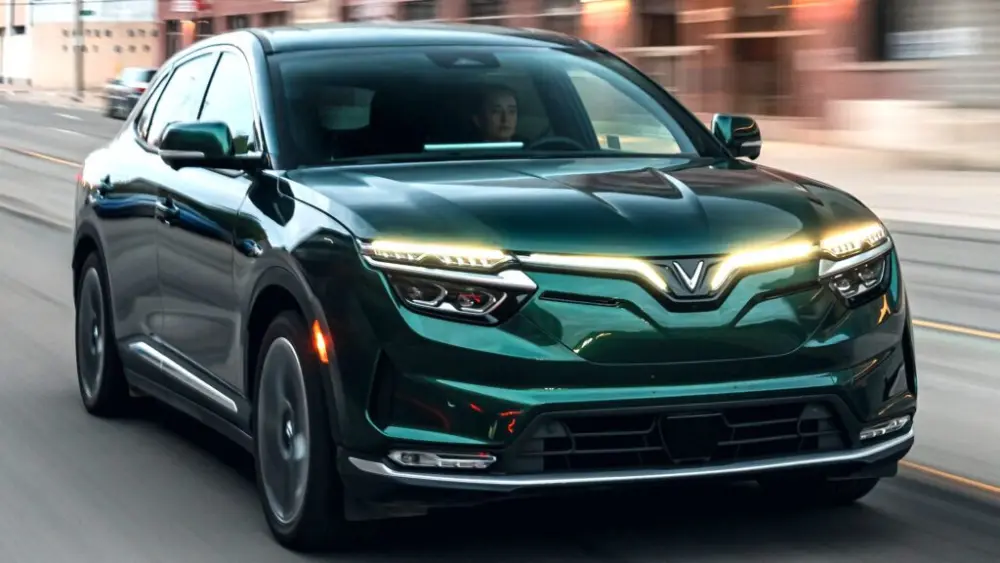 2023-vinfast-vf8-8311-64638b6f4efeb-copy-1024x576716453-1