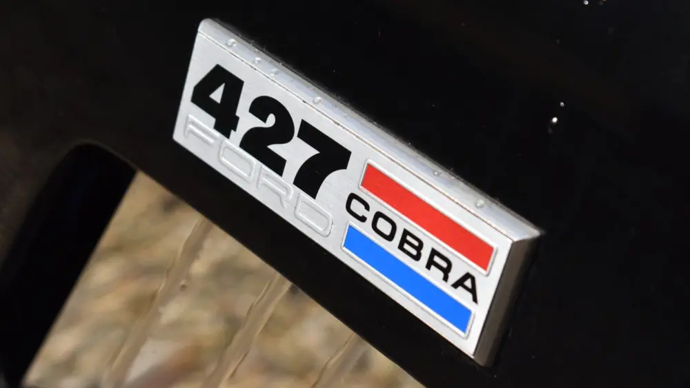 l-intro-1763662904770555