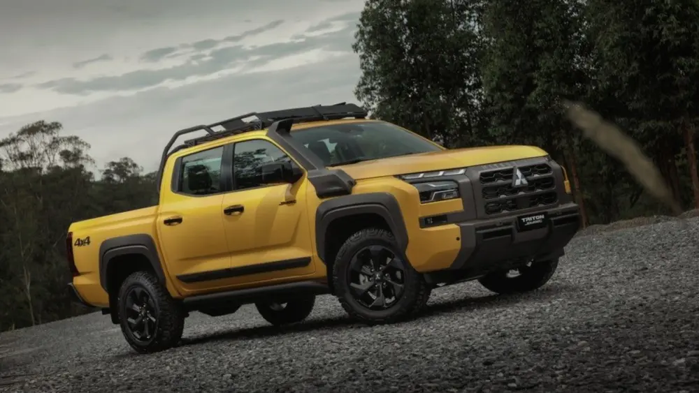 mitsubishi-triton-savana-front-three-quarters690245