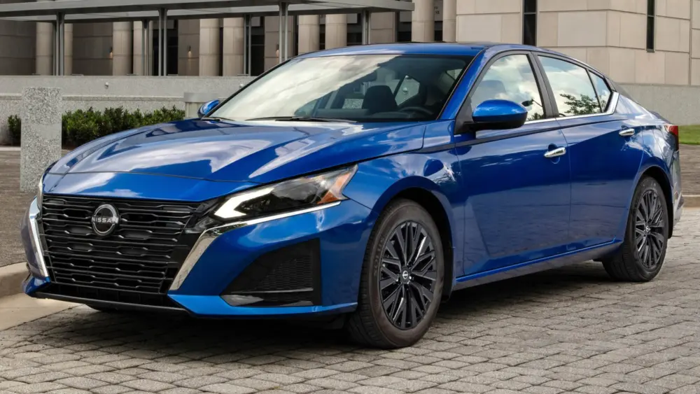 l-intro-1764094595632045