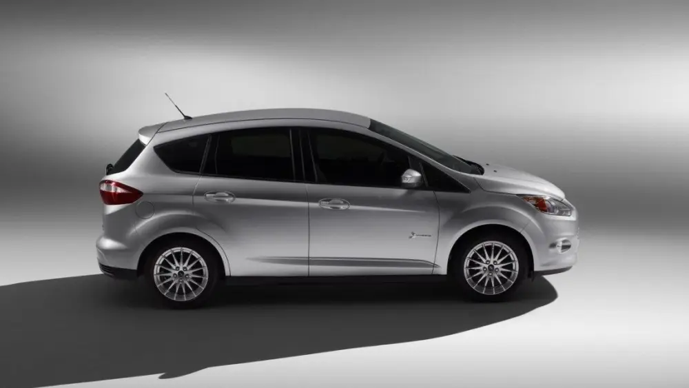 ford-c-max_hybrid-2013-04755526