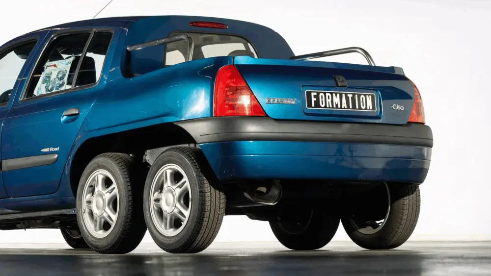 clio-six-wheeler-main487019