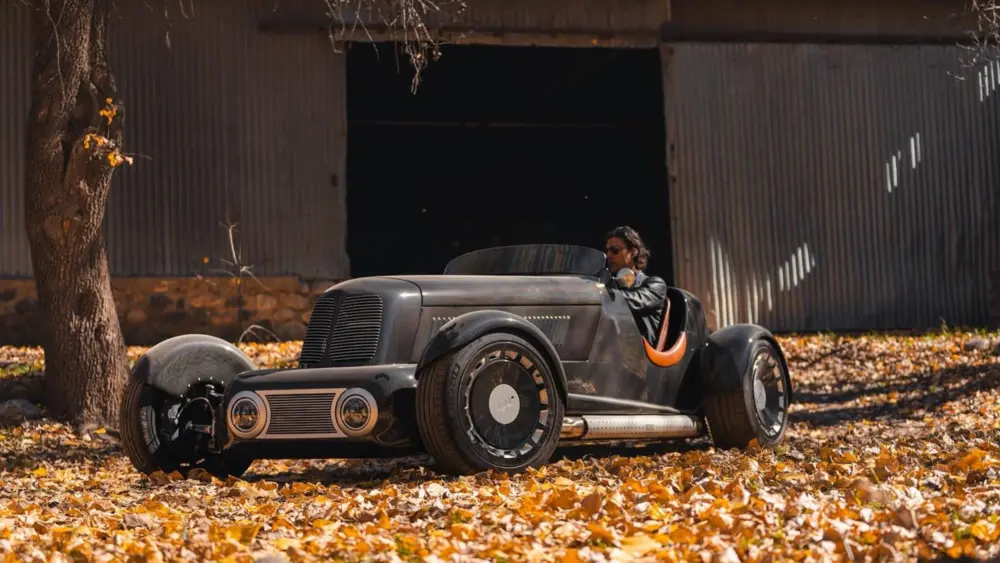 edsel-roadster-driving-6927cd903380d