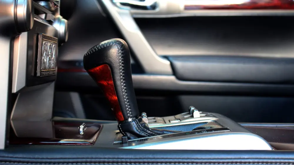 l-intro-1764709284380527