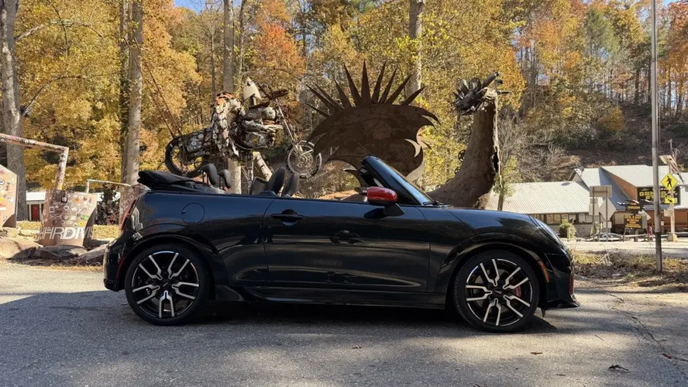 mini-cooper-convertible-at-tail-of-the-dragon312221