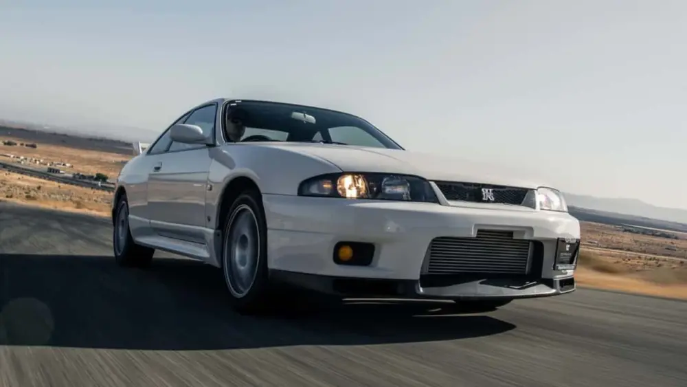 nissan-skyline-r33-gt-r829815