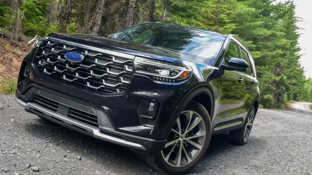 2025-ford-explorer-platinum-4wd9359