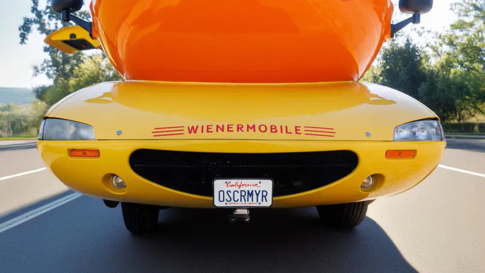 wienermobile-front-6939da4c610e7