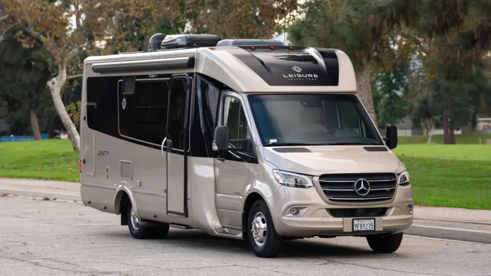 2023_leisure-travel-vans_hero741371