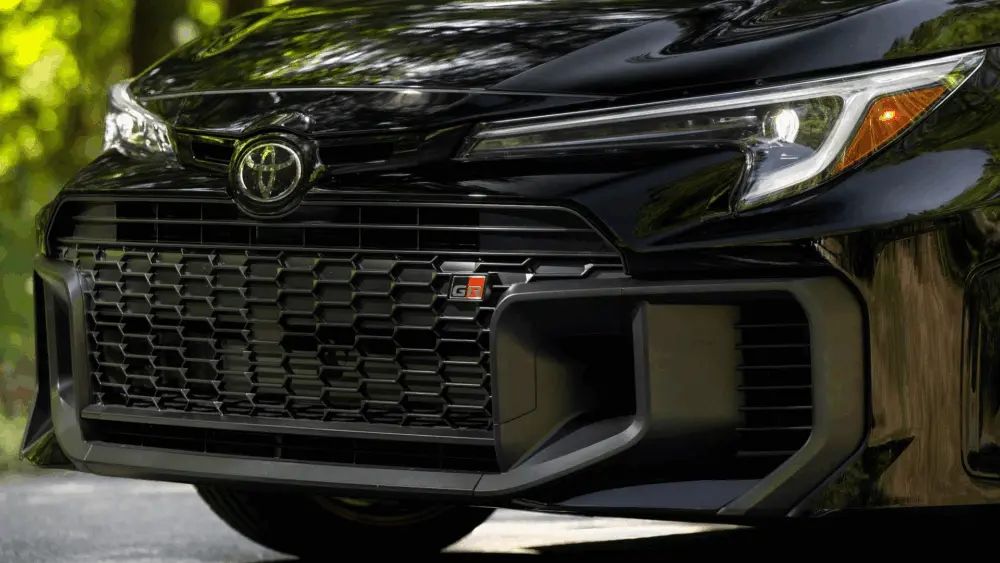 gr-corolla-main936282