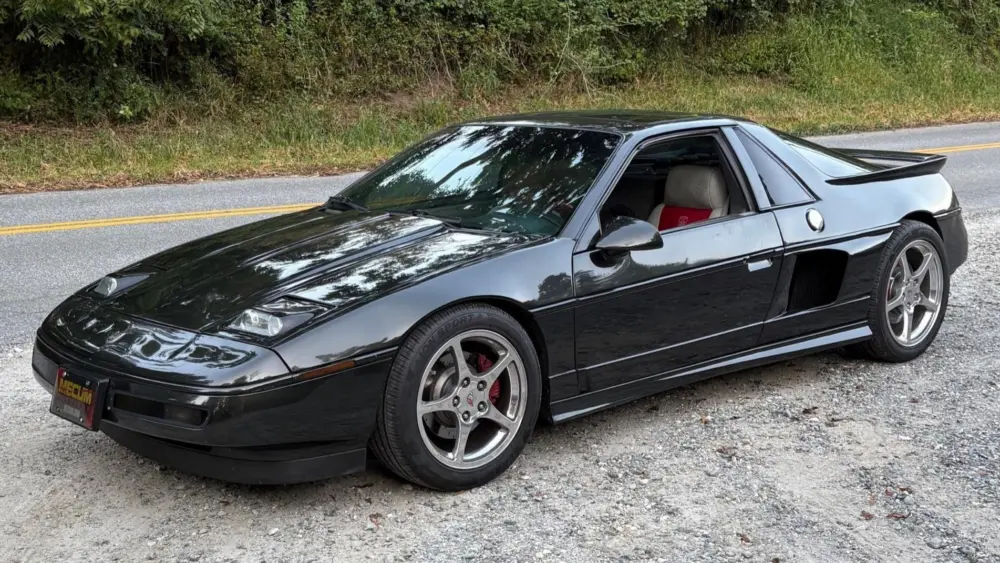 1984-pontiac-fiero-v8-hero711577